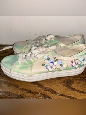 Keds Iridescent White sneakers, sequin floral accents. Size 9.